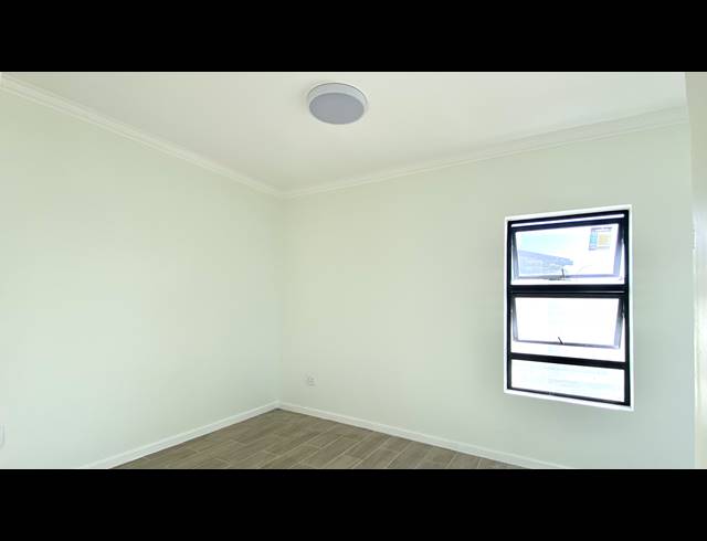 2 BEDROOM TOWNHOUSE FOR SALE IN VELDDRIF